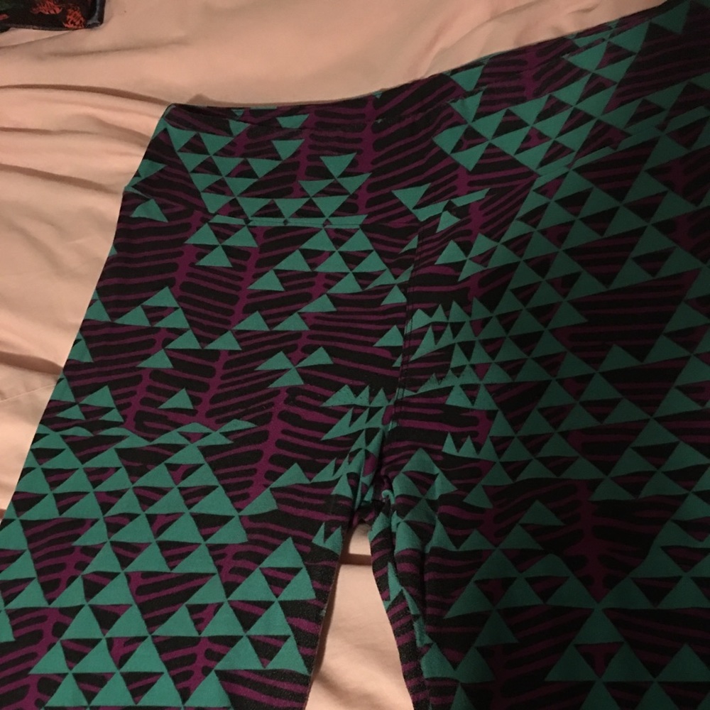 Purple and green triangle TC Lularoe leggings